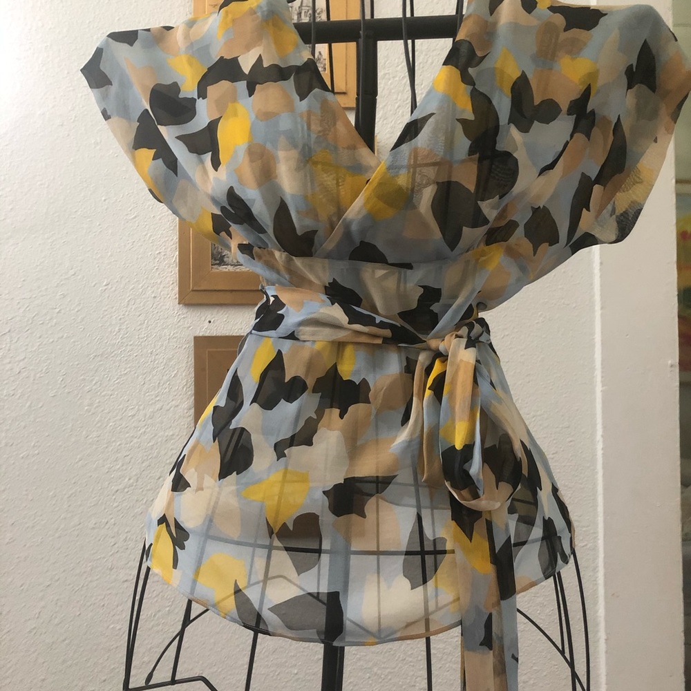 Wrap blouse size 6 multi colored